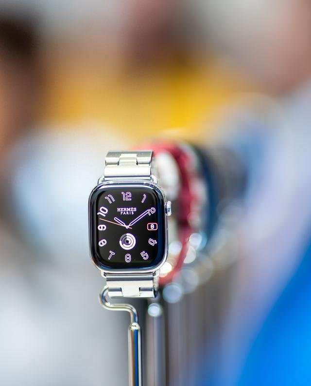 苹果手表最新款解析，Apple Watch Series 8的特点与优势全攻略